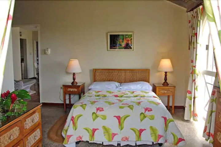 Room 4 of 15