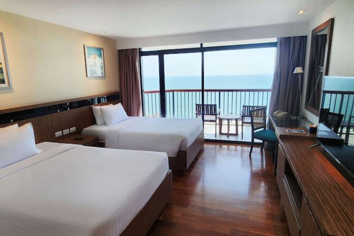 Room 38 of 148