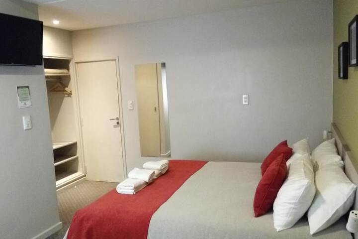 Room 10 of 50