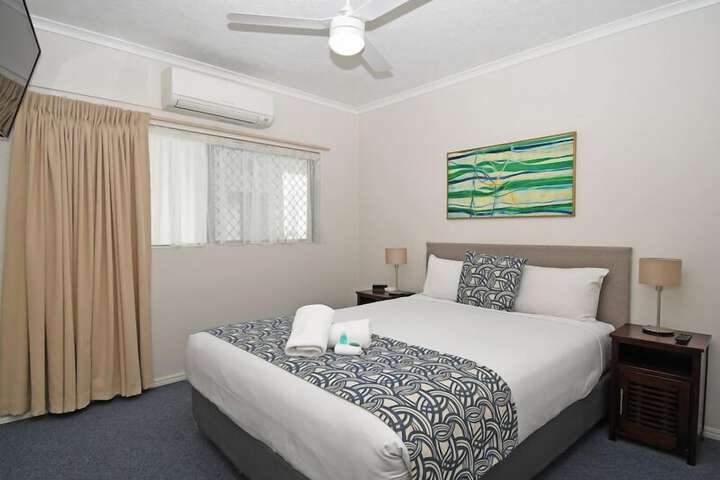 Room 4 of 83