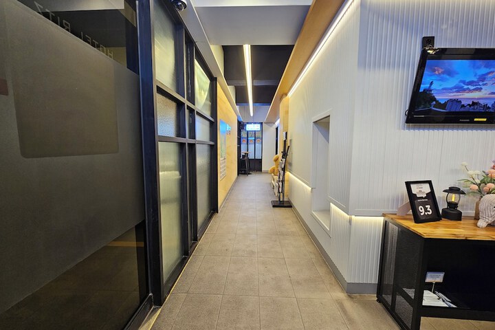 Hotel Interior 7 of 139