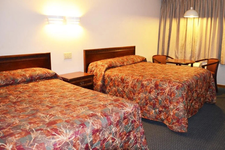 Room 3 of 9