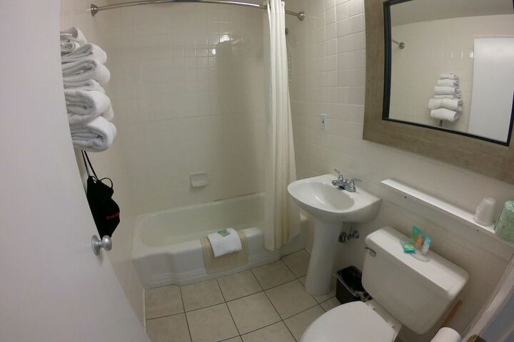 Standard Double Room (15 of 16)