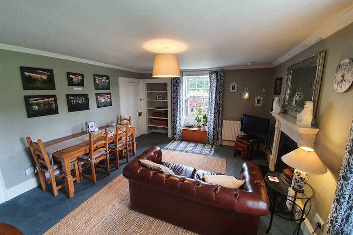 Room 7 of 32