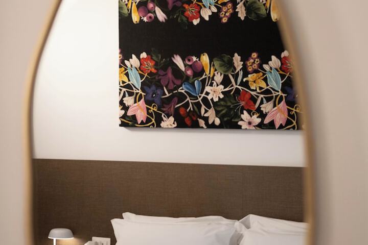 Room 4 of 11
