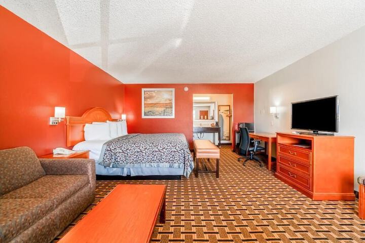 Room 5 of 42