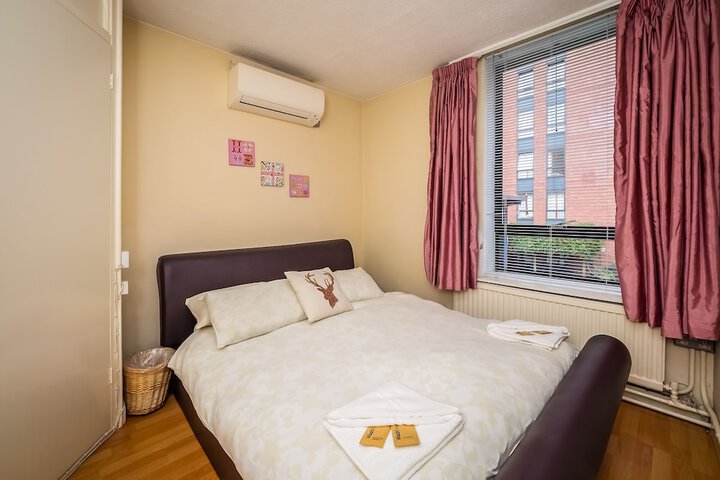 Room 45 of 83