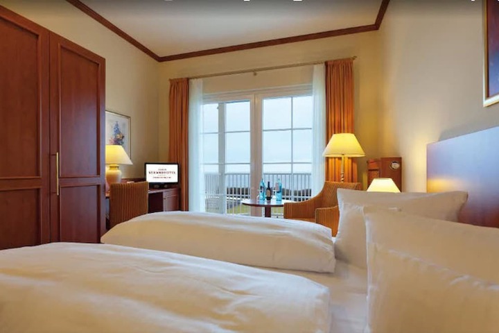 Room 3 of 42