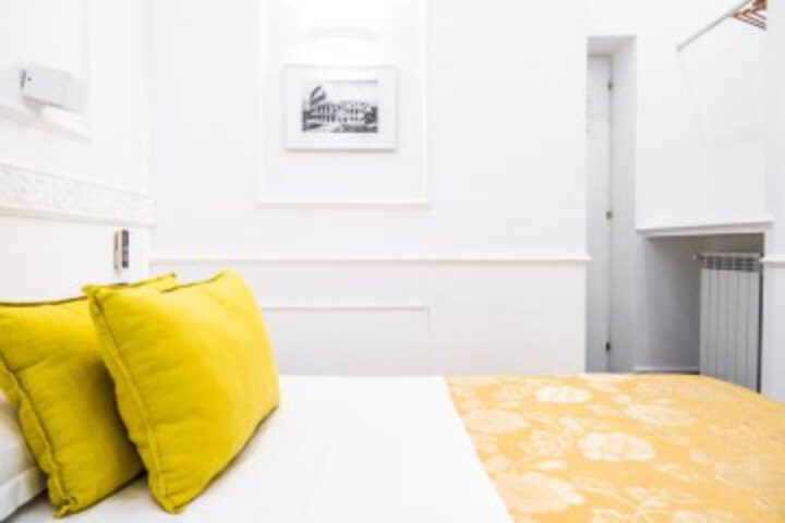 Room 7 of 82