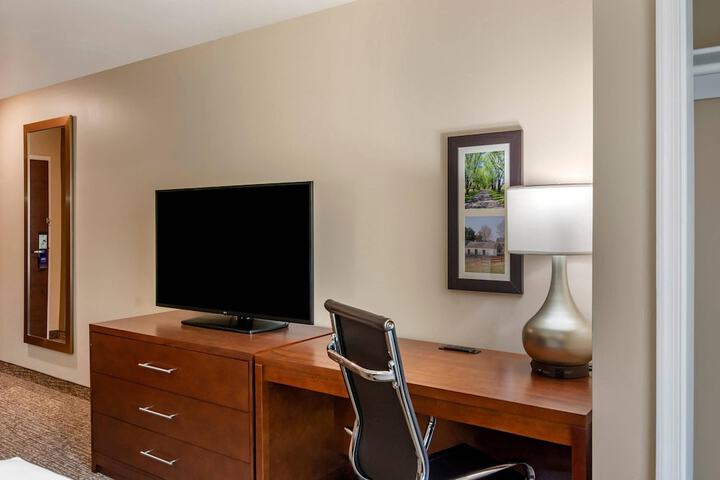 Room 13 of 26