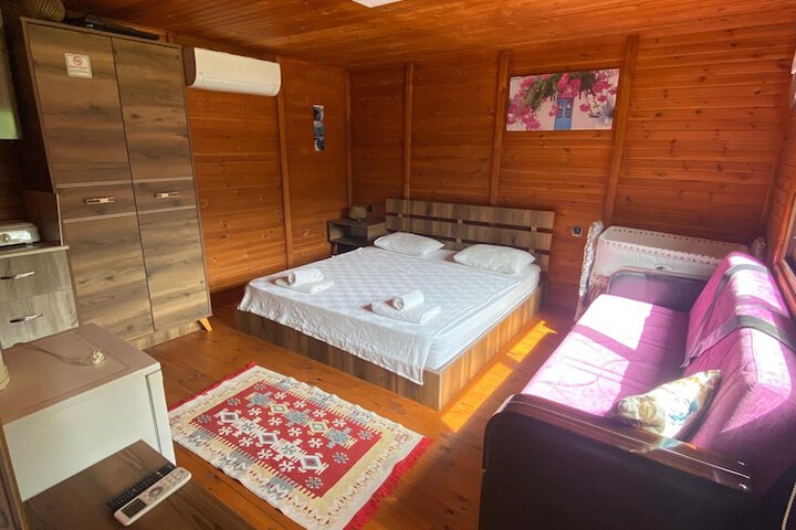 Room 34 of 74