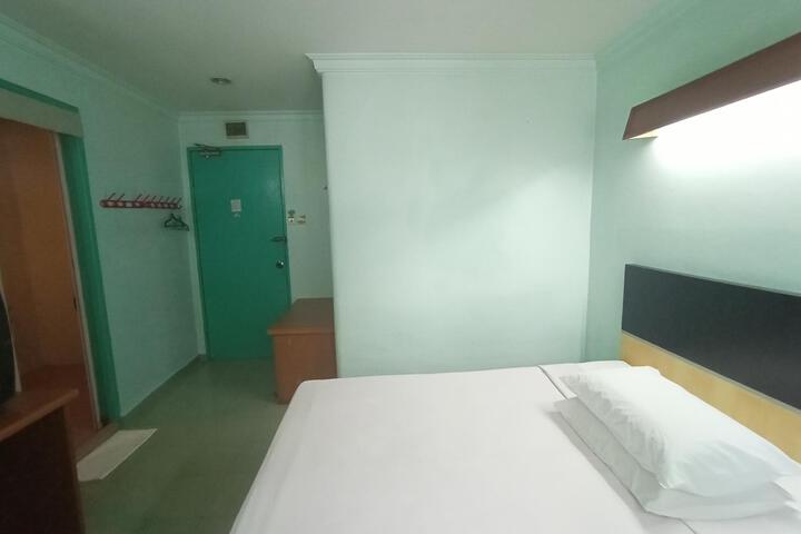 Room 41 of 47