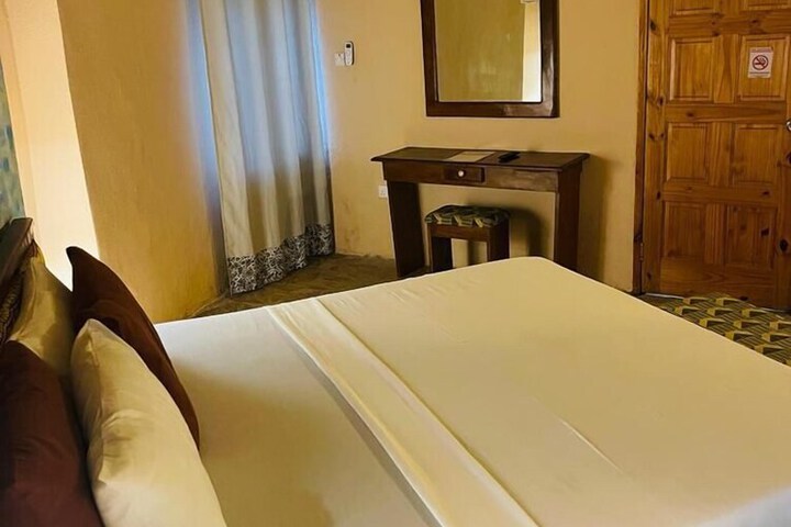 Room 10 of 26