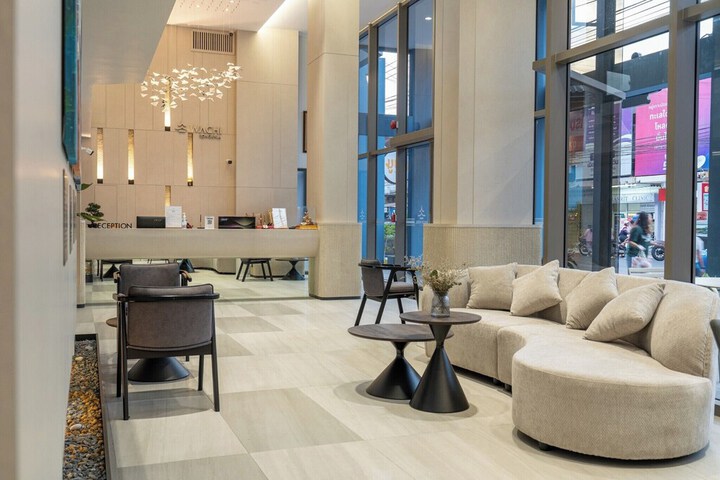 Hotel Interior 17 of 112