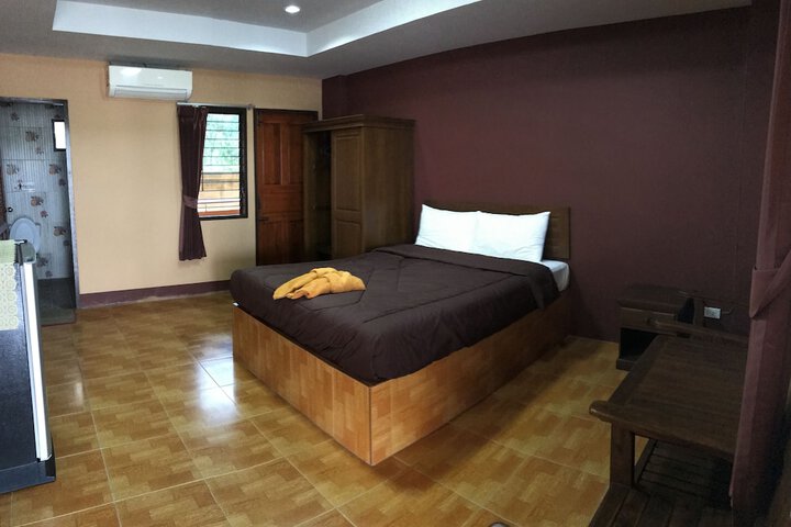 Room 16 of 52