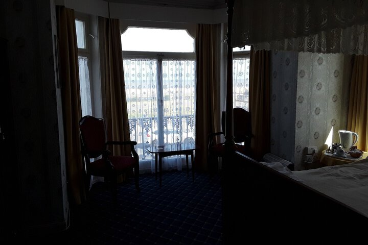 Room 8 of 45