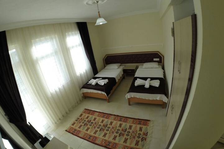 Room 2 of 29