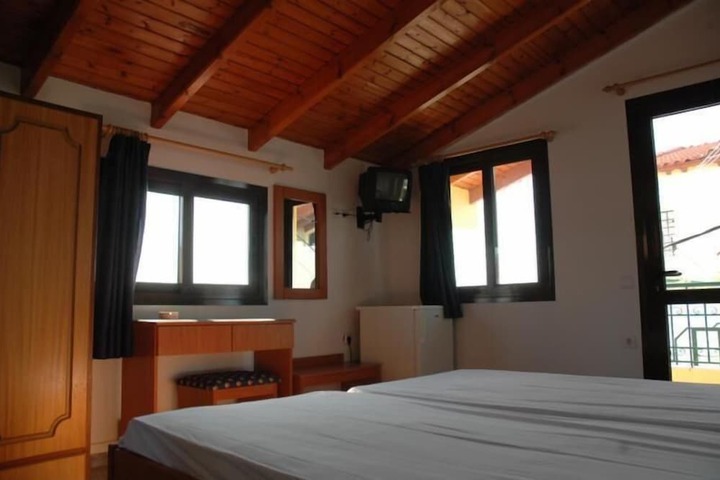 Room 8 of 47