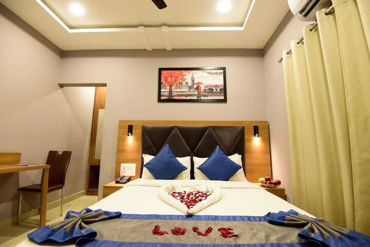 Room 4 of 19