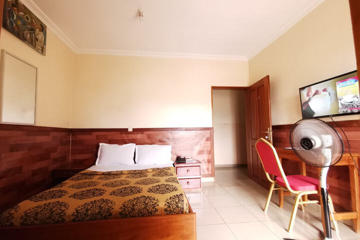 Room 30 of 37