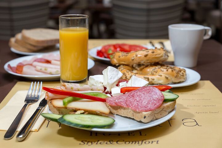 Breakfast/Coffee Service 46 of 62