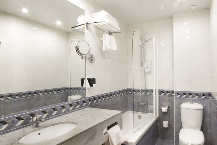 Clean Restrooms