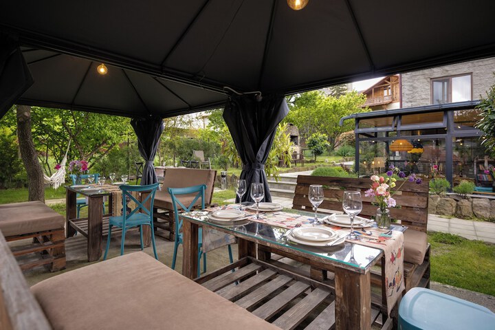 Dining 74 of 138