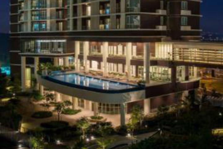 Exterior of Somerset Harbour View Suites Near Legoland