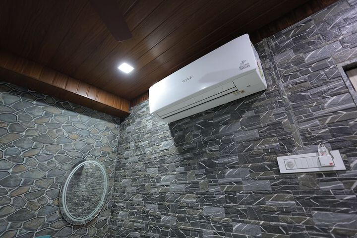 Room 20 of 29