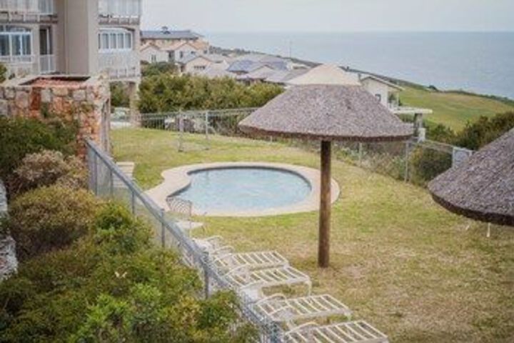 Pool 64 of 75