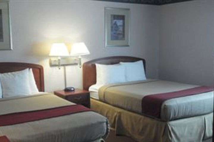 Room 7 of 17
