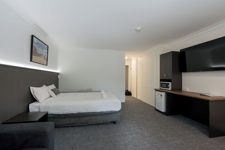 Room 6 of 46