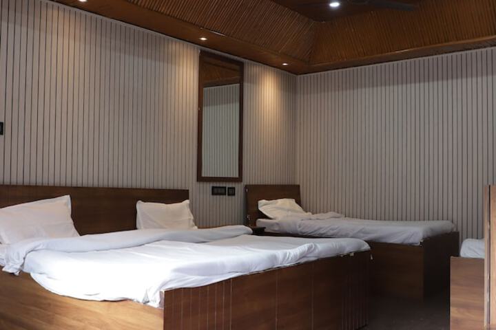 Room 14 of 47