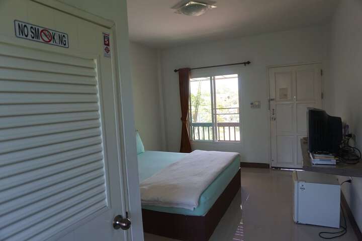 Room 8 of 31