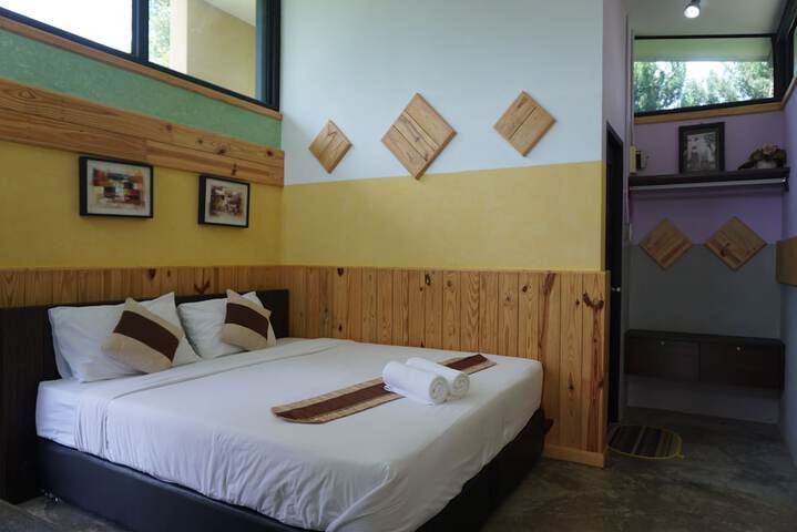 Room 10 of 40