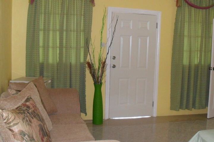 Room 2 of 9