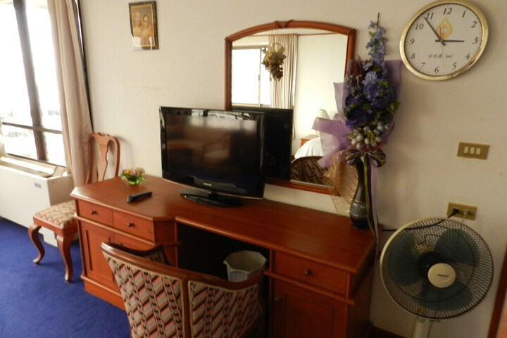 Room 121 of 259