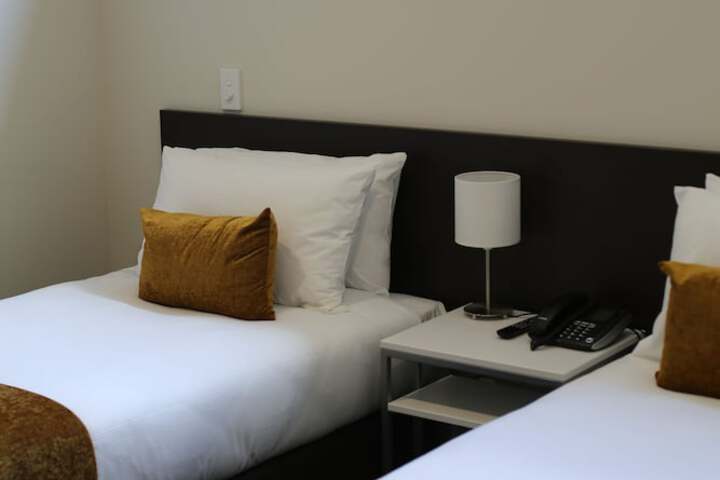 Room 13 of 35