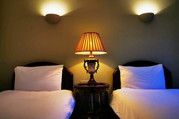Room 3 of 34