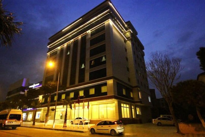 Front of property - evening/night