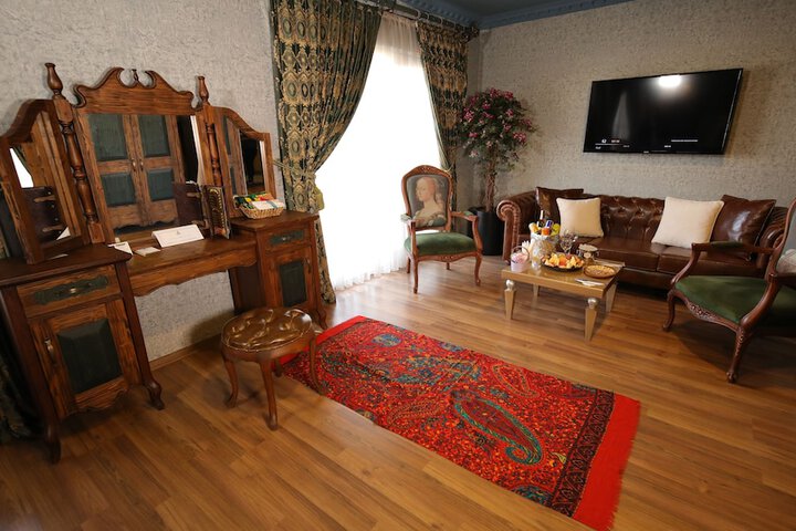 Room 19 of 66
