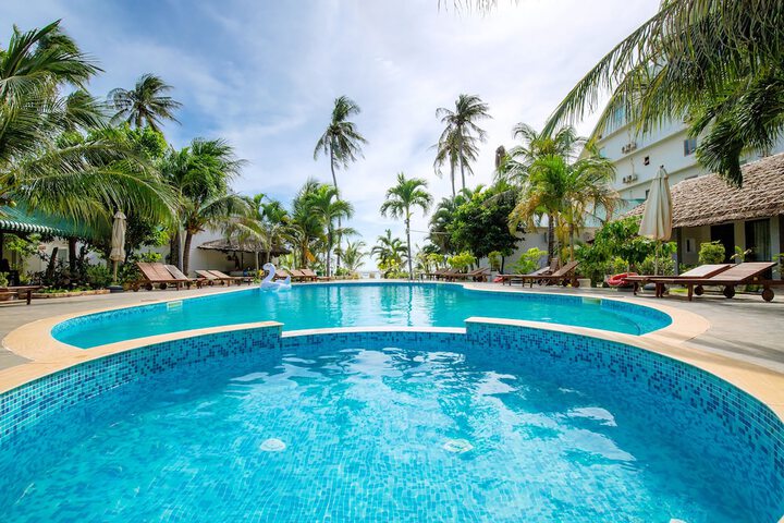 Pool 62 of 131