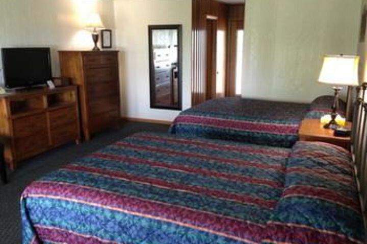 Room 13 of 102