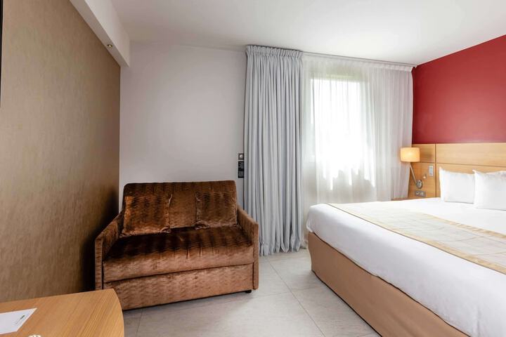 Room 17 of 109