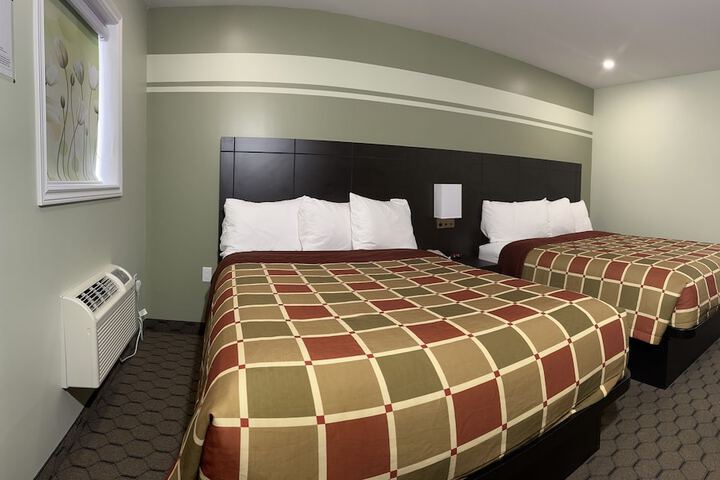 Room 25 of 66