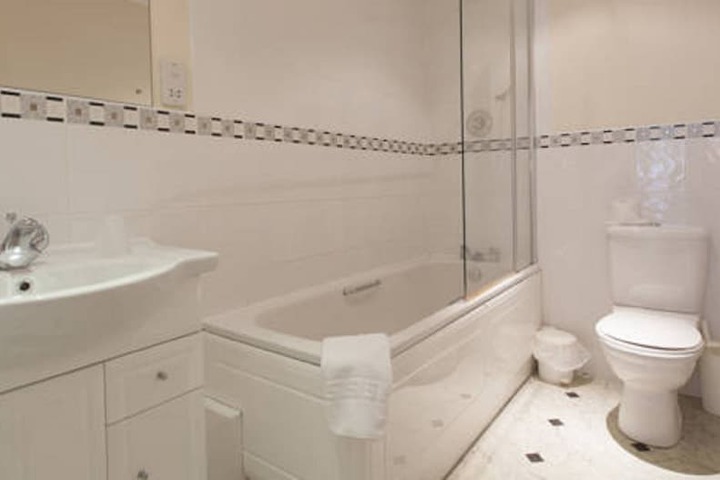 Room 43 of 81