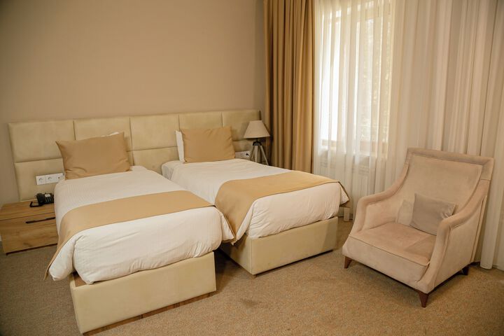 Room 26 of 28
