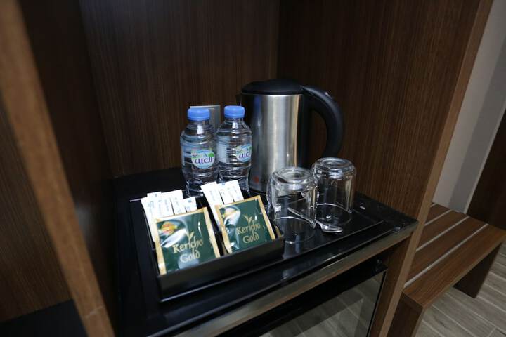 Breakfast/Coffee Service 28 of 57