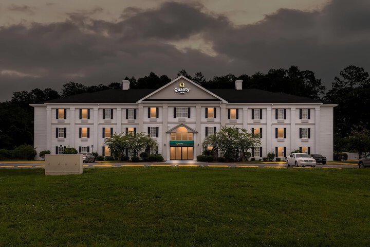 Hotel 63 of 64