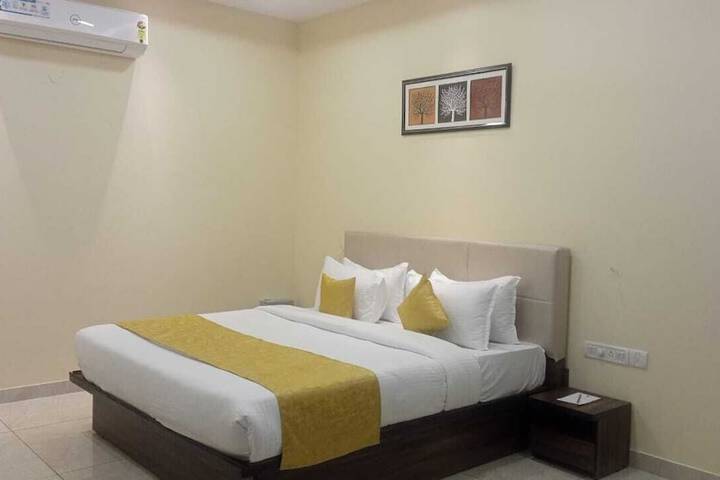 Room 5 of 23
